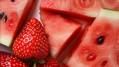 which is better Watermelon or Strawberry for vitamin C intake
